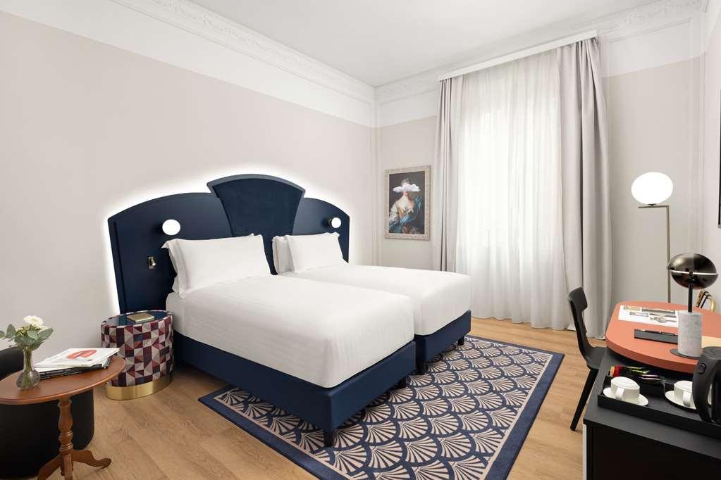 Anglo American Curio Collection By Hilton 4* Firenze