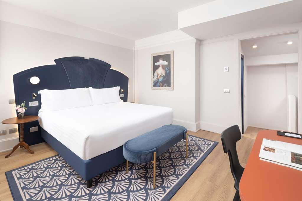 Anglo American Curio Collection By Hilton 4* Firenze