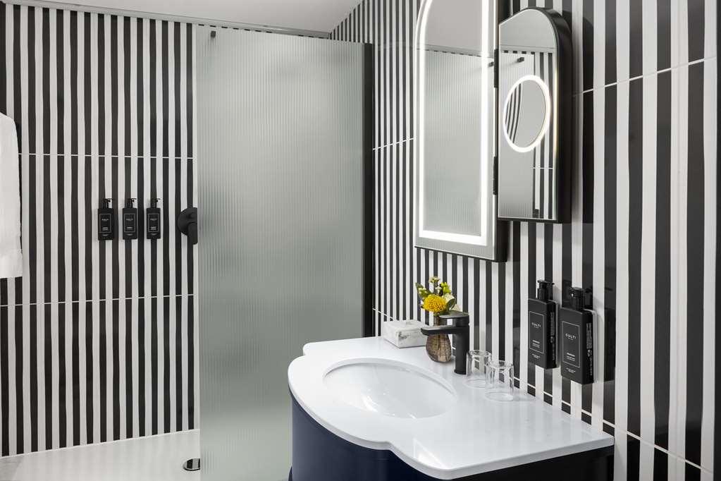 Anglo American Curio Collection By Hilton Florence
